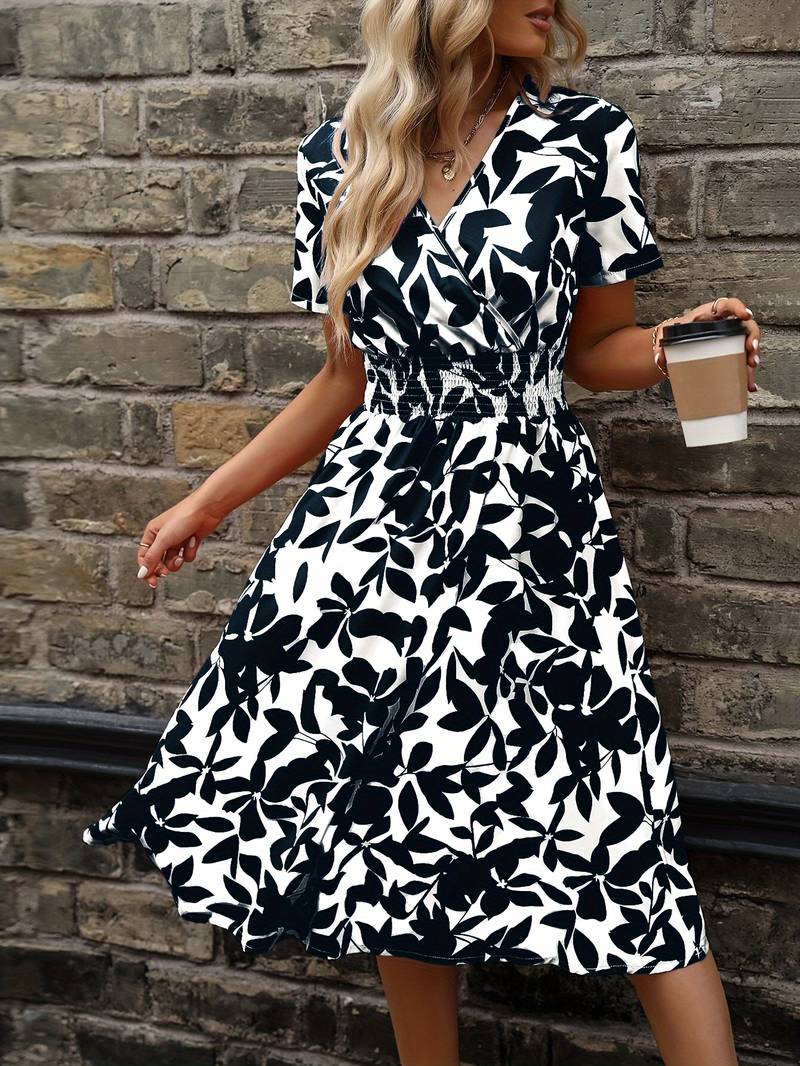 Amelia short sleeve floral wrap dress - Image 2