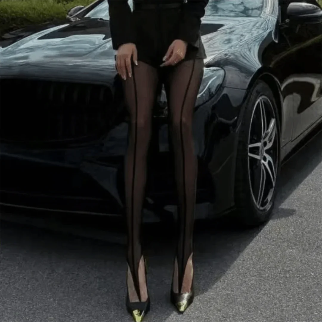 Contour Line Sheer Tights