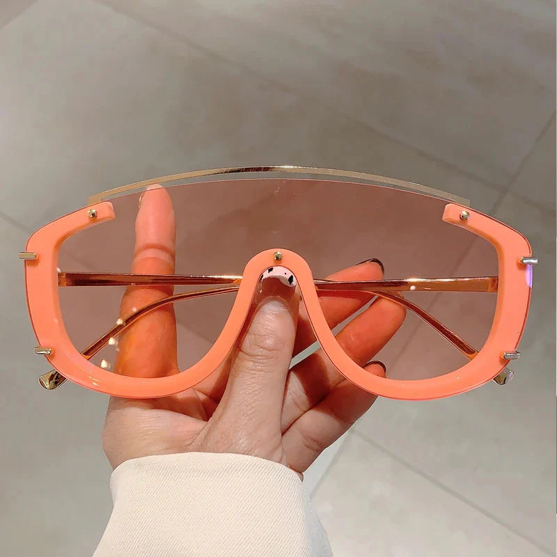 Eclipse Oversized Visor Sunglasses - Image 3