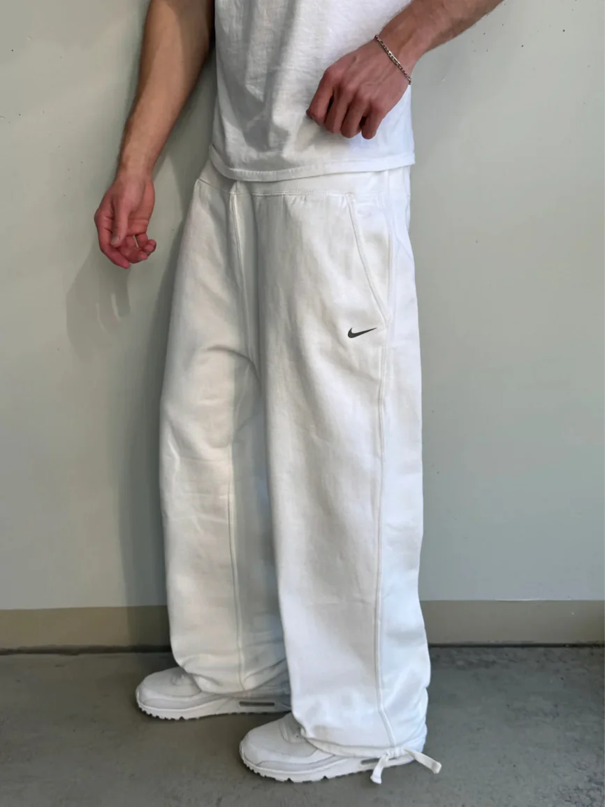 Essential Relaxed-Fit Fleece Sweatpants - Clearance Sale - Image 3