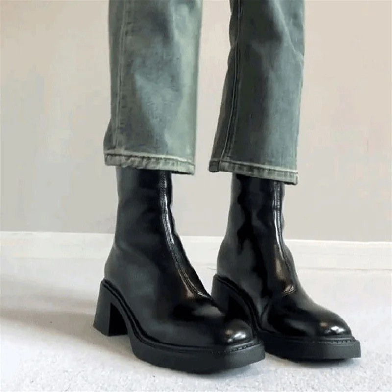 Genevieve Boot