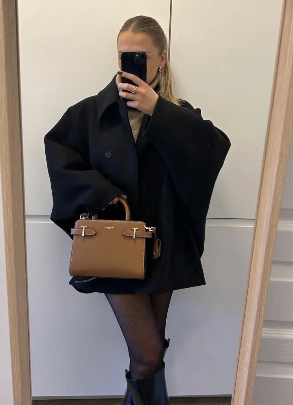 Sophia – Women’s Oversized Wool Coat for Winter - Image 14